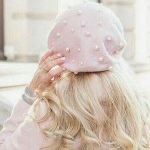 ⭐️HOST PICK!⭐️ FOREVER 21 Beret with pearl embellishment